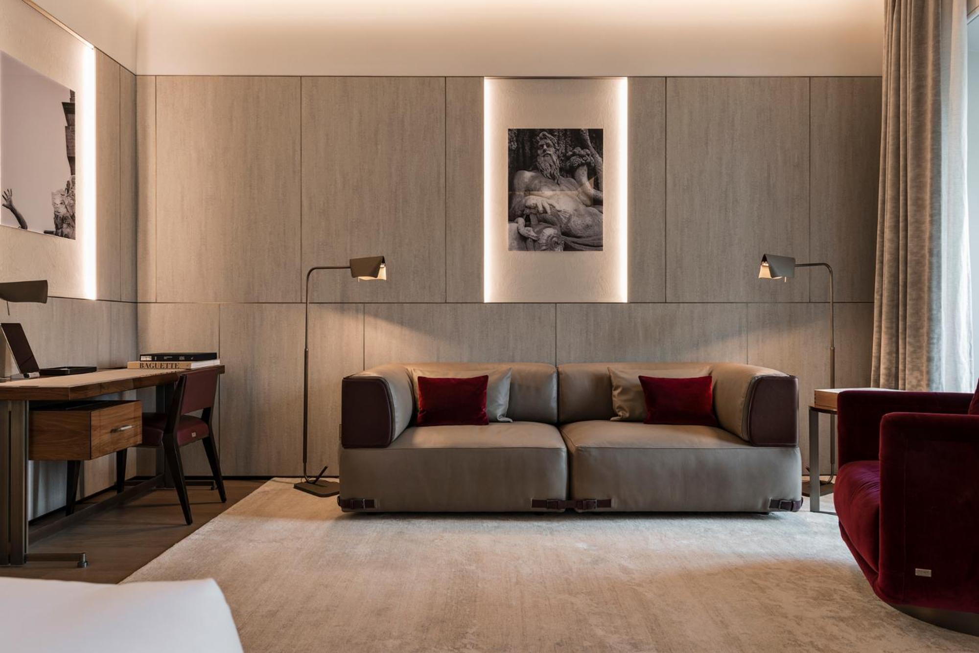 Fendi Private - Small Luxury Of The World Rom